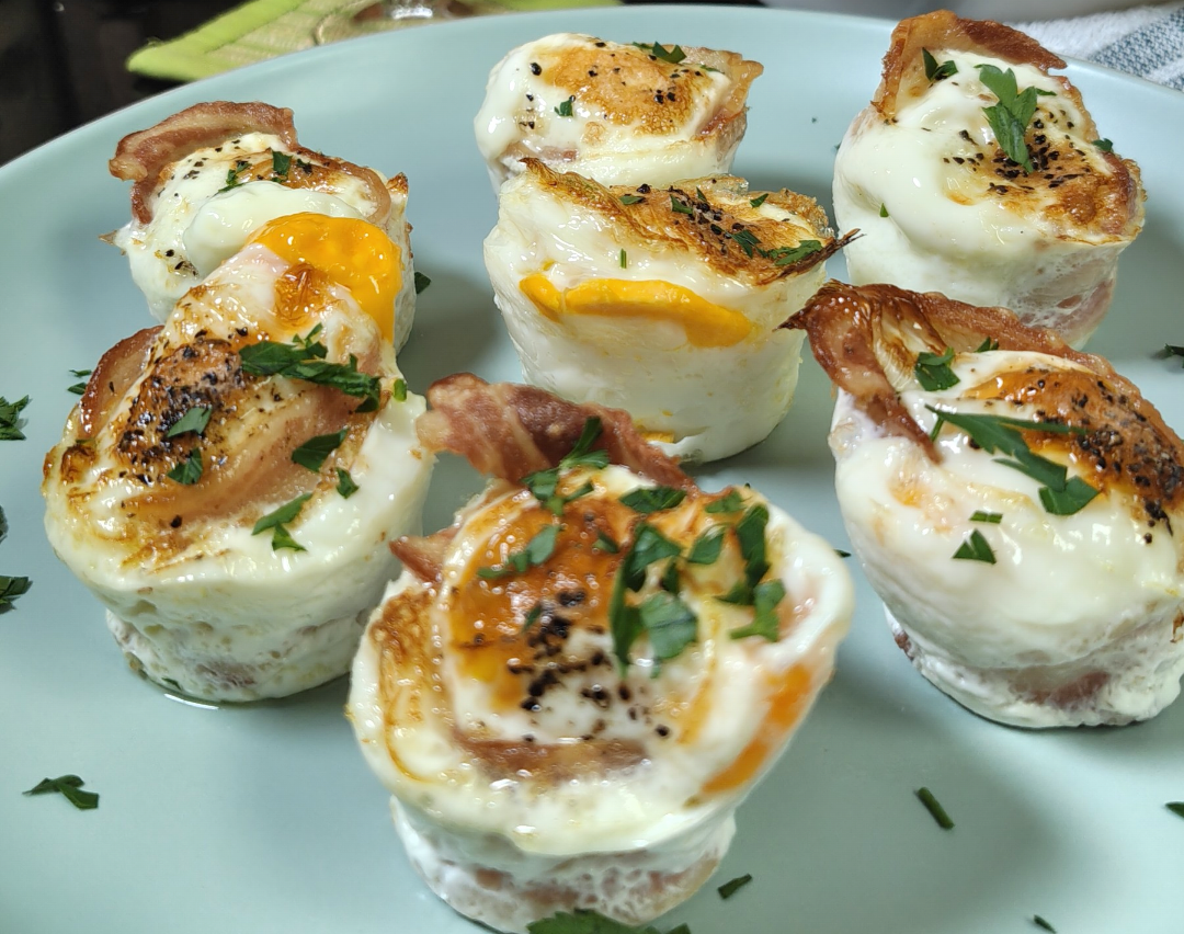 Air Fryer Bacon and Eggs